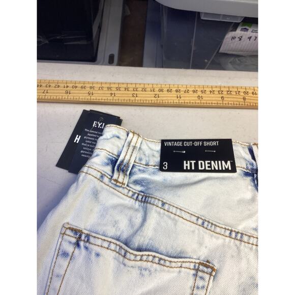 HT DENIM Vintage Cut-off Short Wash Light Blue Size 3 for Women NWT - Picture 5 of 5